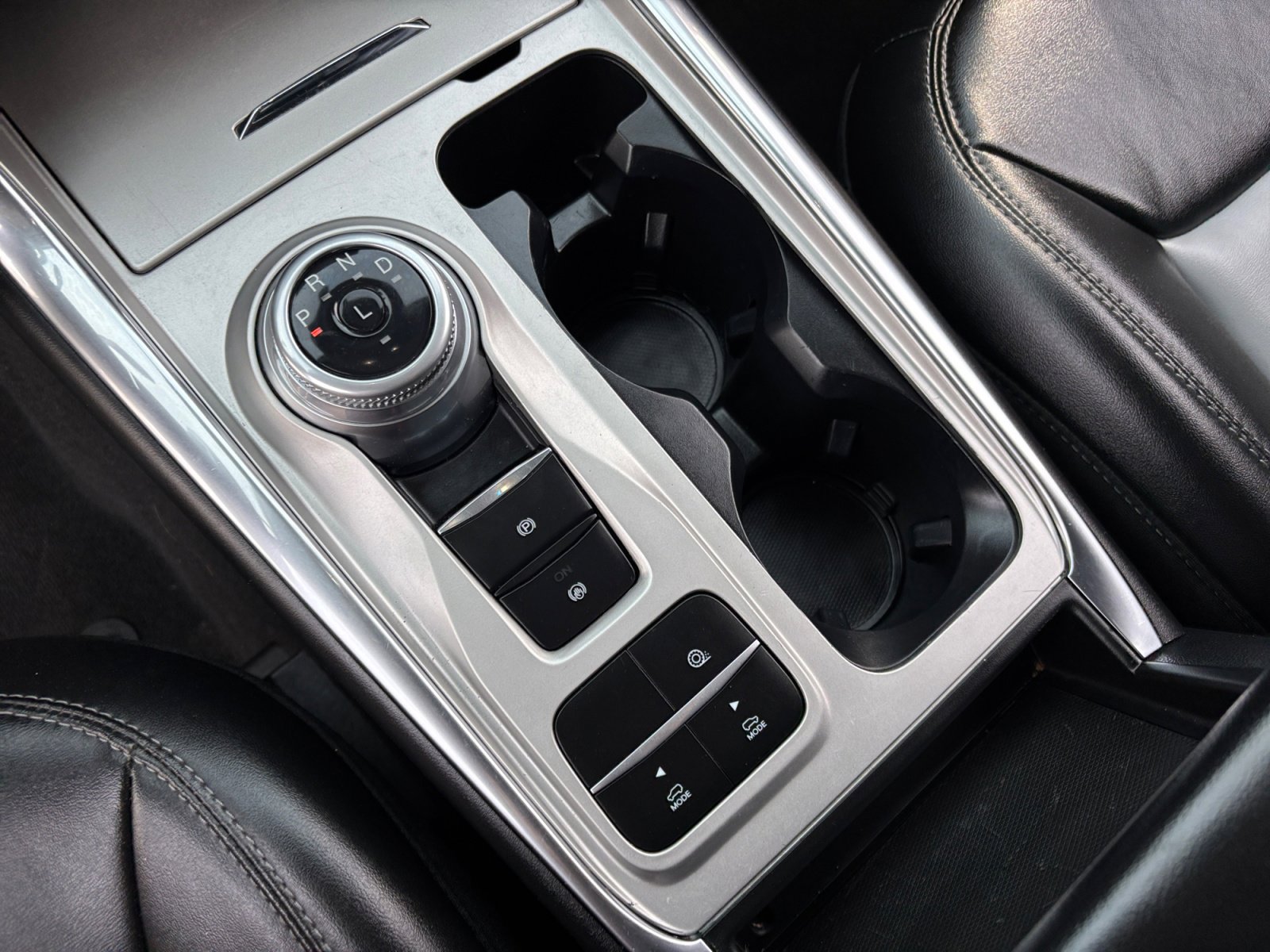 Used 2022 Ford Explorer XLT w/ Equipment Group 202A image 15