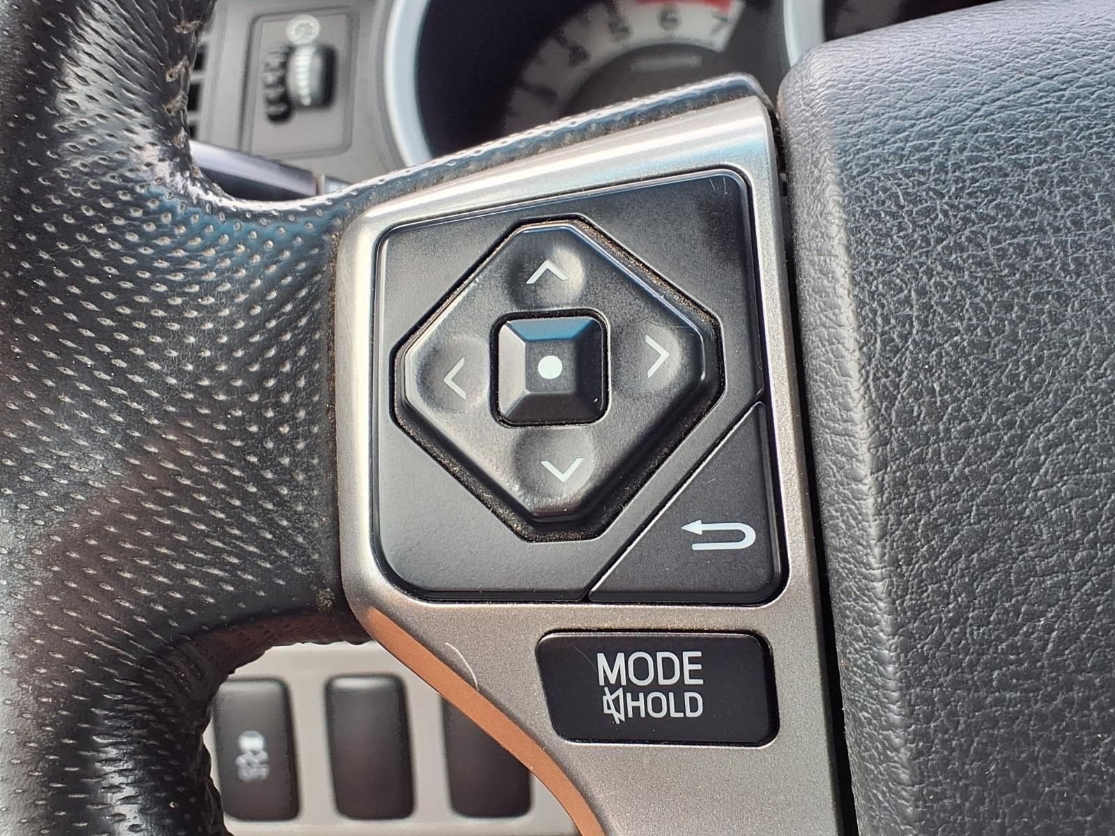 Used 2015 Toyota Tacoma PreRunner w/ TRD Off-Road Package RWD image 28