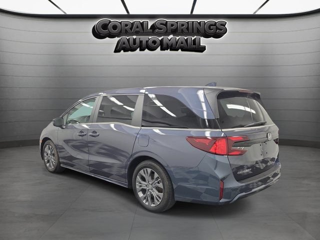 Certified 2025 Honda Odyssey Touring image 4
