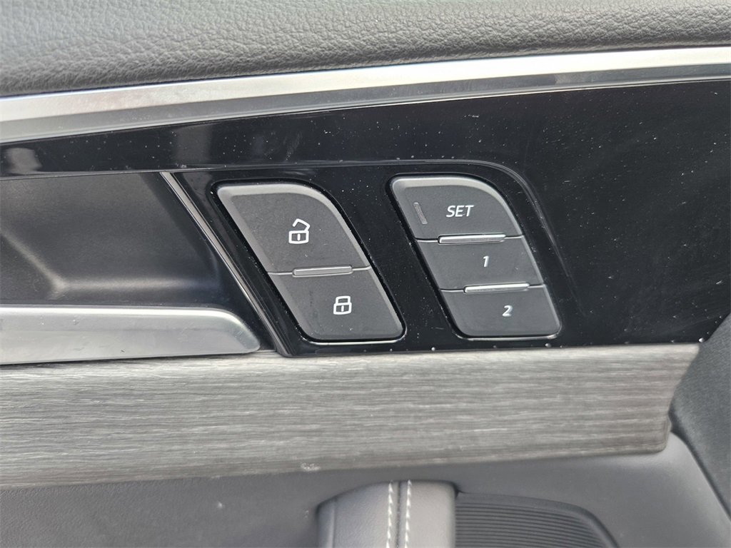 Used 2024 Audi A4 2.0T Premium Plus image 12