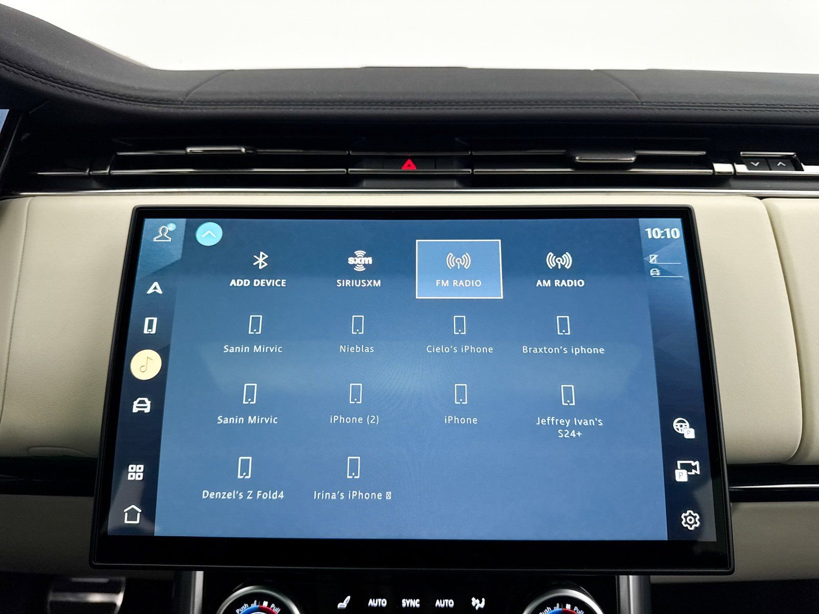 Used 2023 Land Rover Range Rover SE image 25