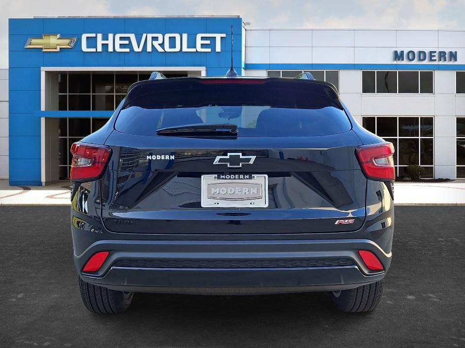 New 2026 Chevrolet Trax RS w/ Sunroof Package FWD image 4