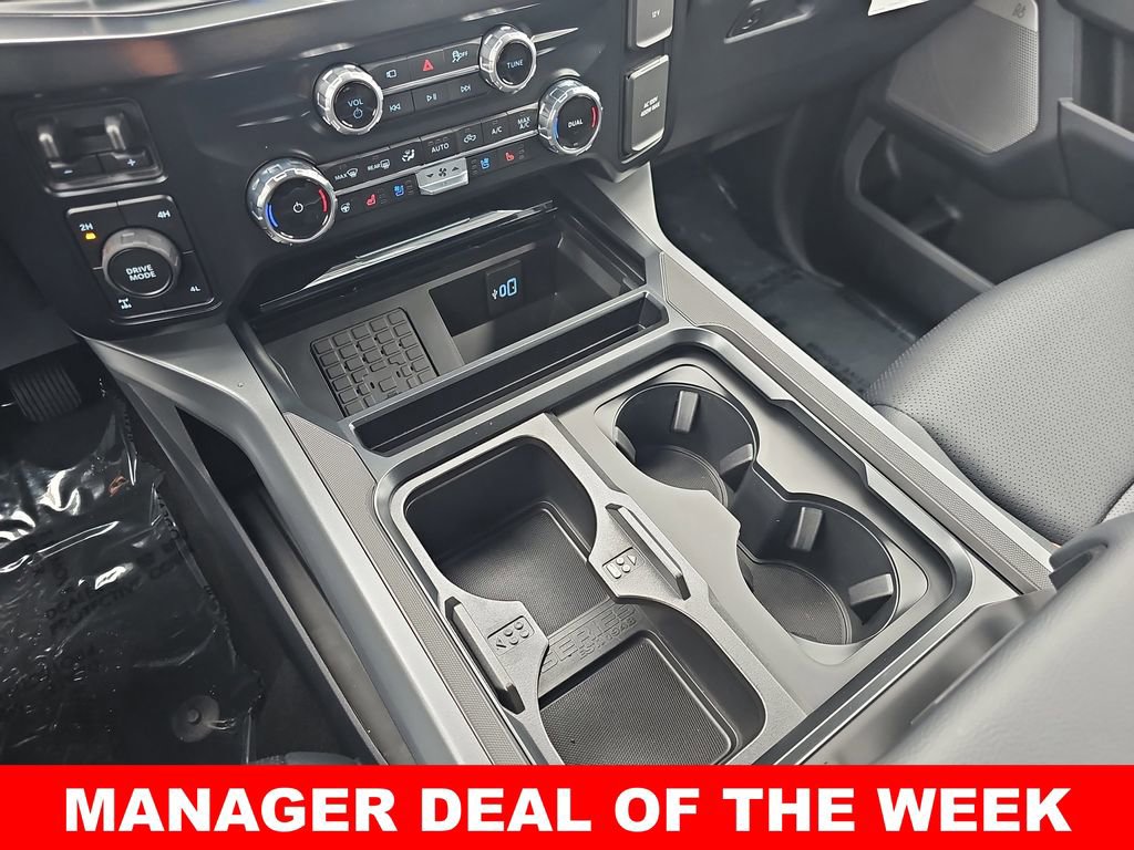 New 2026 Ford F250 Lariat w/ Black Appearance Package image 24