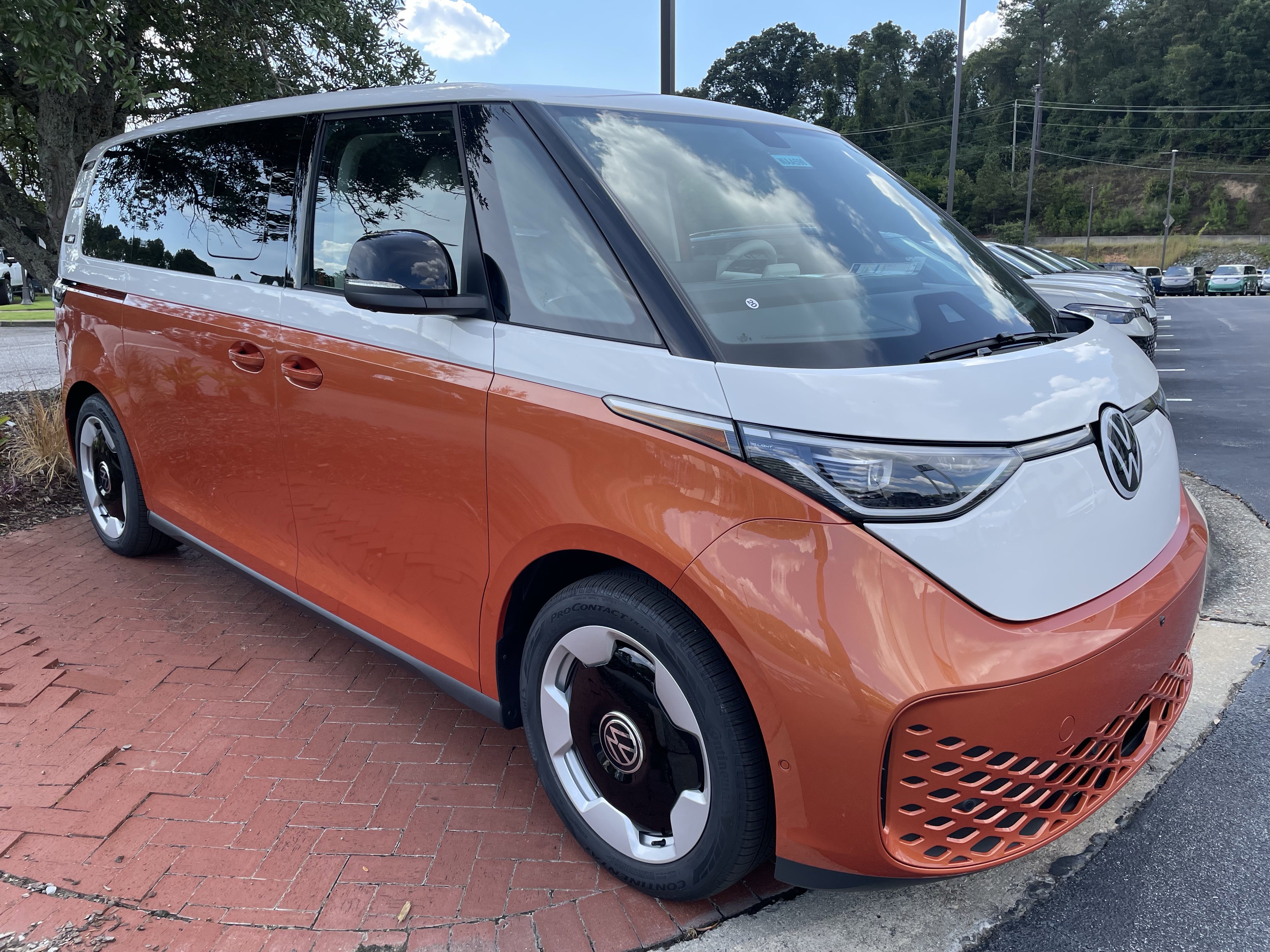 New 2025 Volkswagen ID. Buzz Pro S Plus image 3