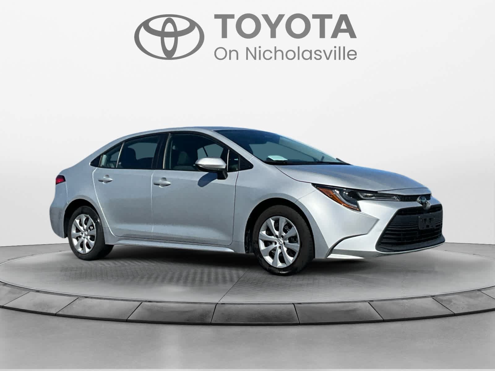 Used 2024 Toyota Corolla LE FWD image 7