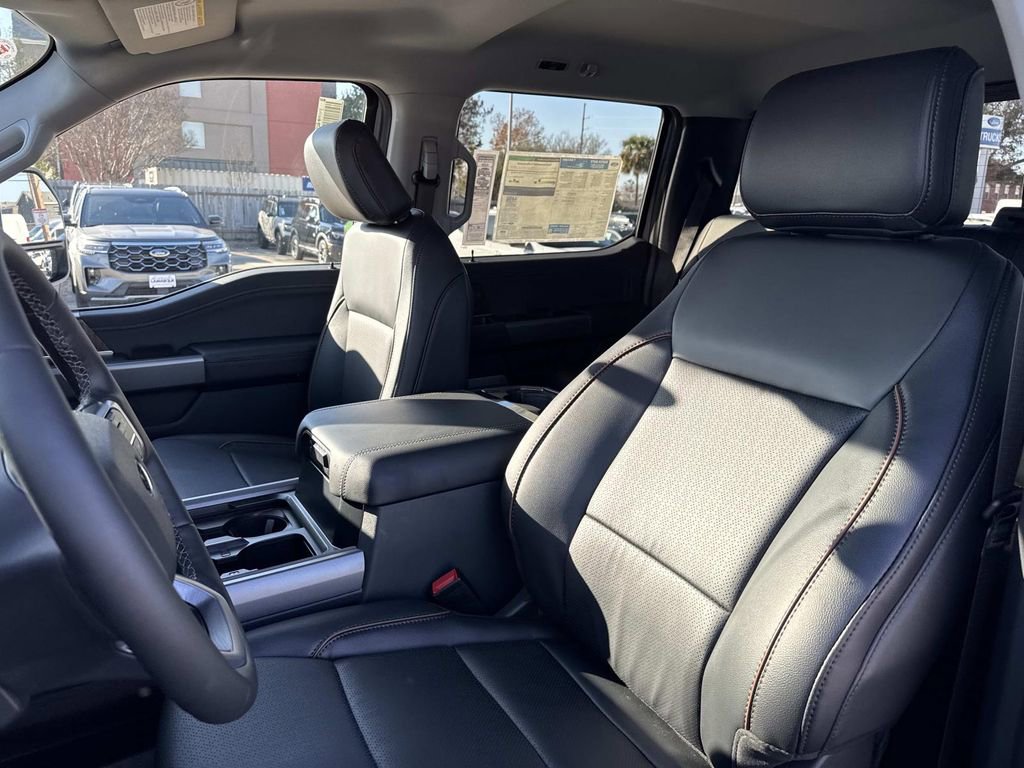 New 2026 Ford F250 Lariat w/ Black Appearance Package AWD/4WD image 7