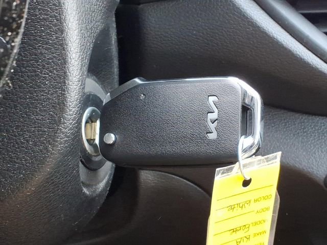 Used 2023 Kia Forte LXS image 11