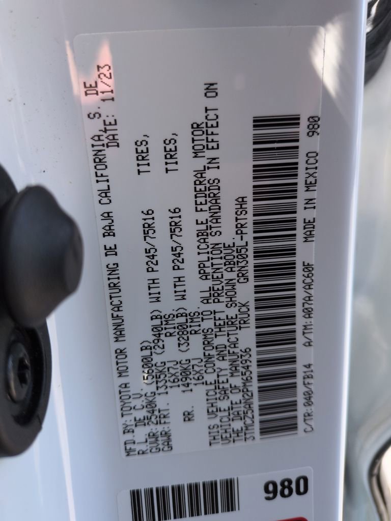 Used 2023 Toyota Tacoma SR AWD/4WD image 29