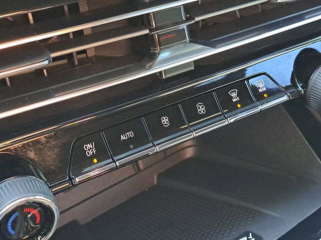 Used 2024 Chevrolet Traverse Z71 w/ LPO, Floor Liner Package image 17