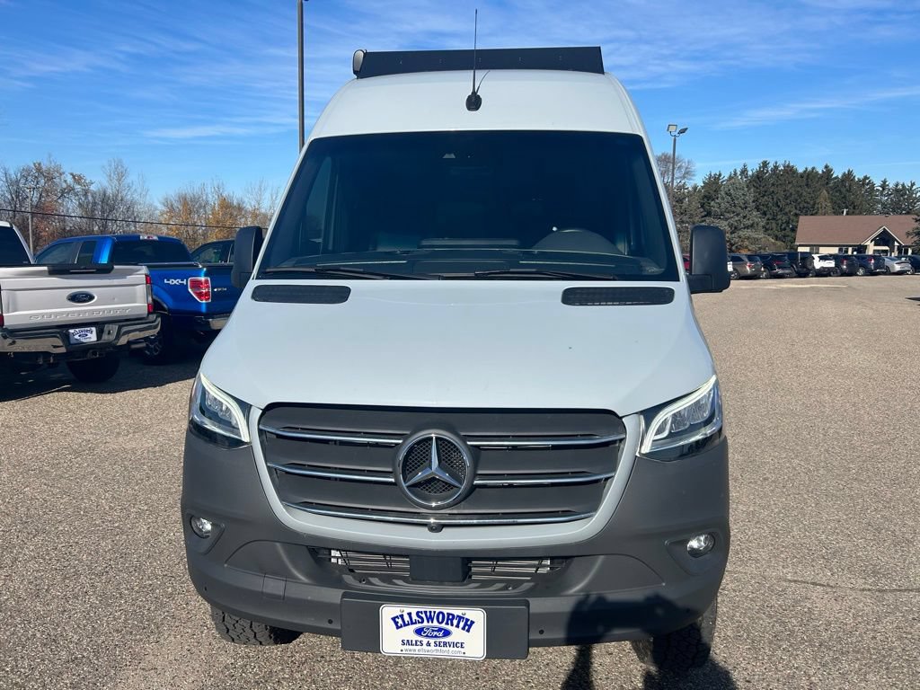Used 2024 Mercedes-Benz Sprinter 2500 image 2