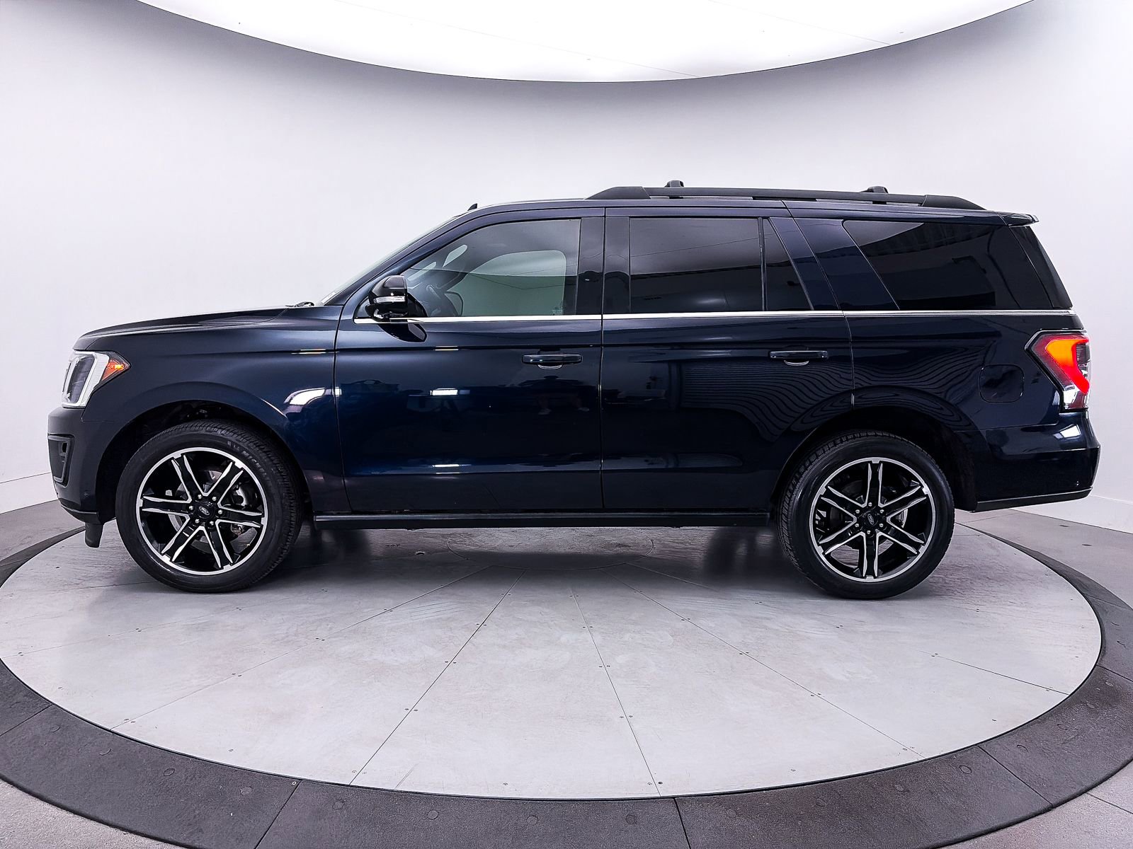 Used 2021 Ford Expedition Limited AWD/4WD image 44