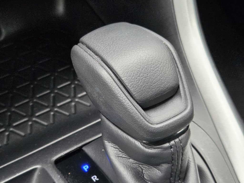 Used 2025 Toyota RAV4 LE FWD image 21