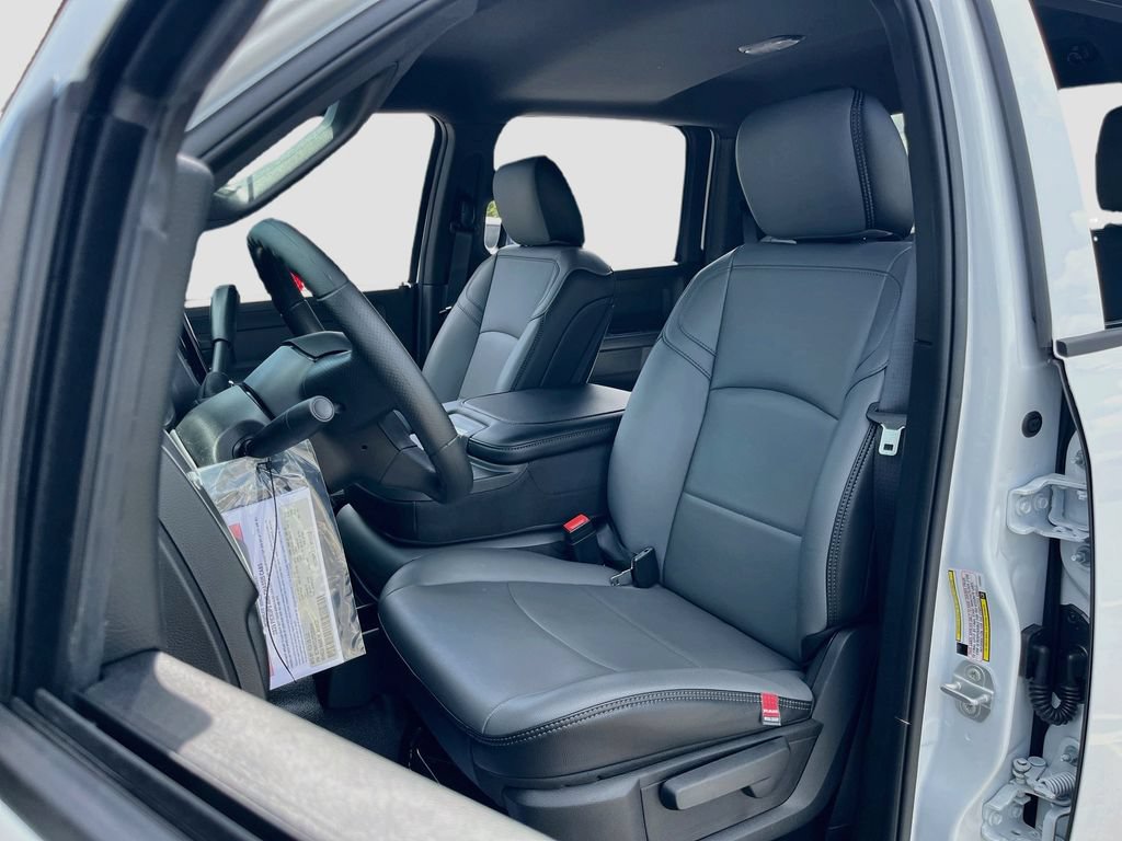 New 2026 RAM 3500 Tradesman w/ Chrome Appearance Group A AWD/4WD image 18