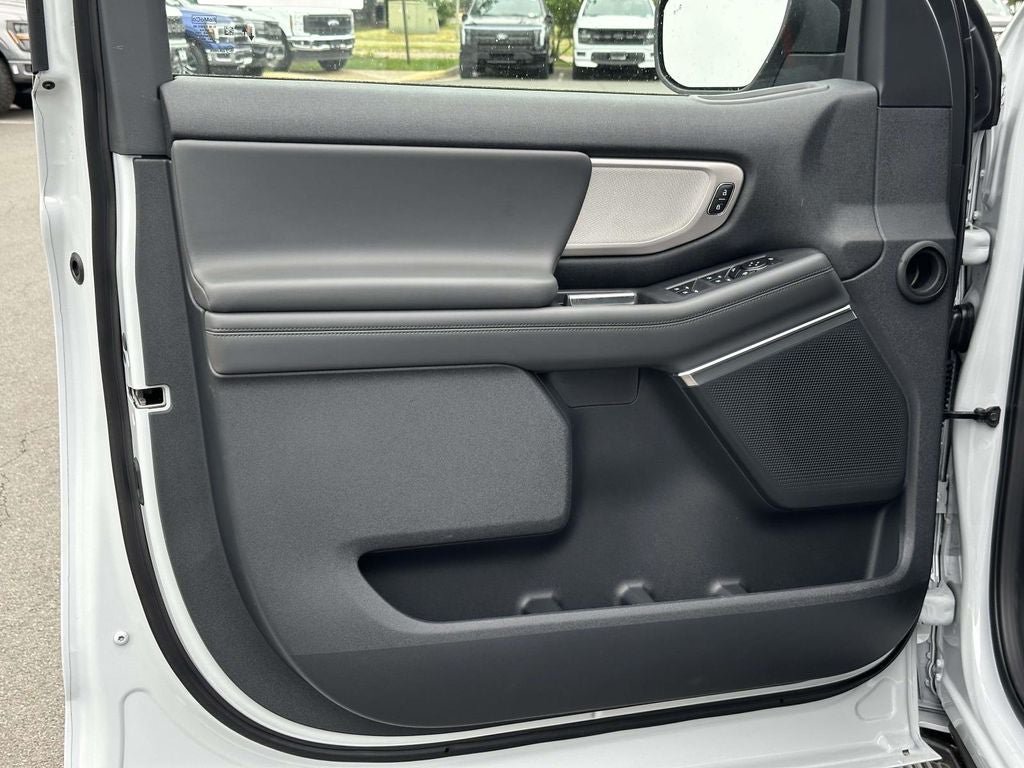 New 2026 Ford Expedition Active AWD/4WD image 9
