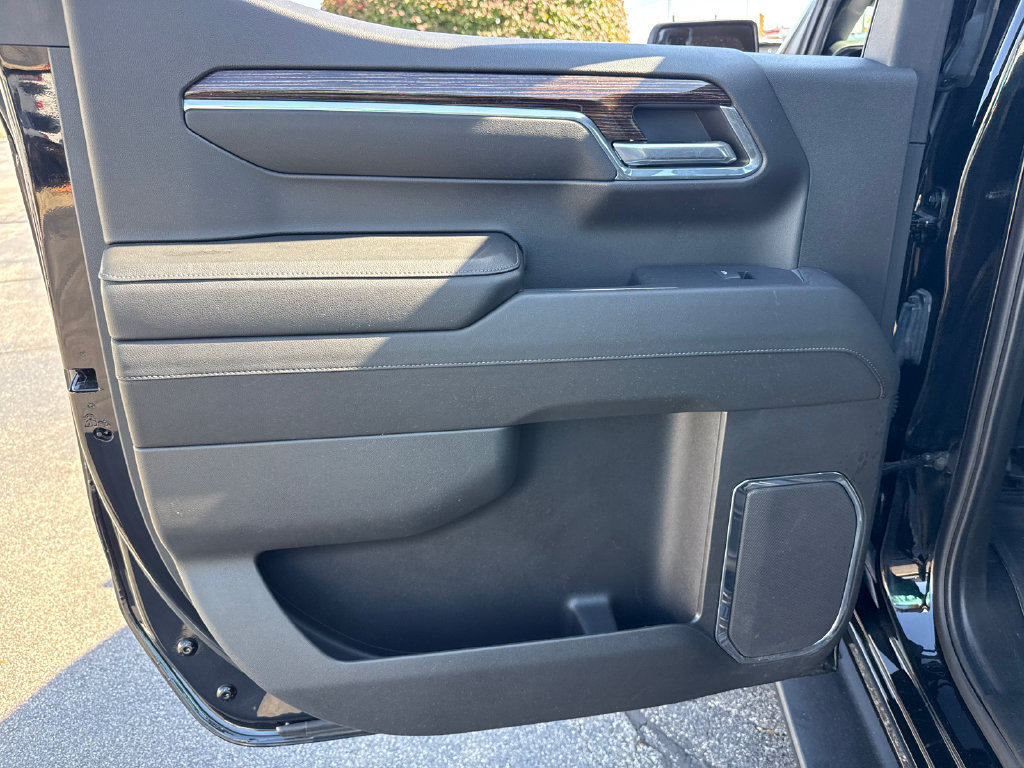 Certified 2024 GMC Sierra 1500 Elevation w/ LPO, Elevation Black Package AWD/4WD image 29