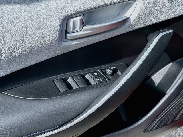 Used 2022 Toyota Corolla SE FWD image 17