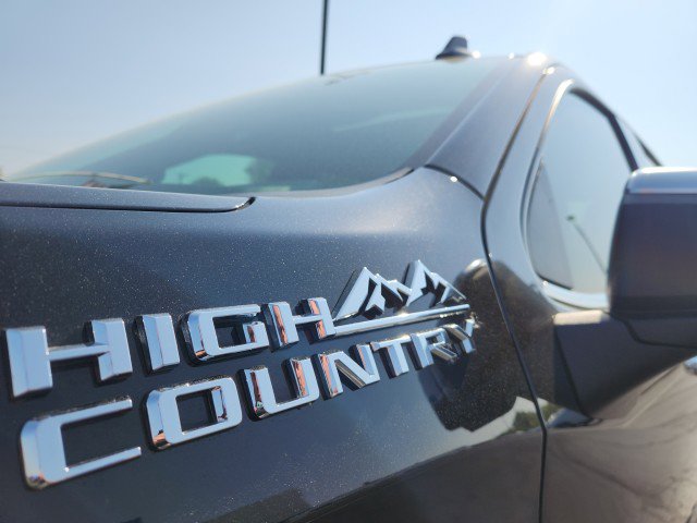 Used 2022 Chevrolet Silverado 1500 High Country w/ High Country Premium Package image 12