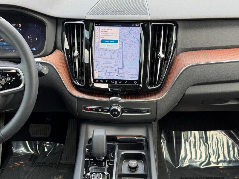 Certified 2023 Volvo XC60 B5 Plus w/ Climate Package FWD image 14