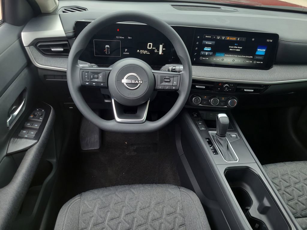 Certified 2025 Nissan Kicks SV FWD image 11