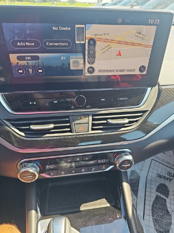 Used 2024 Nissan Altima 2.0 SR image 13