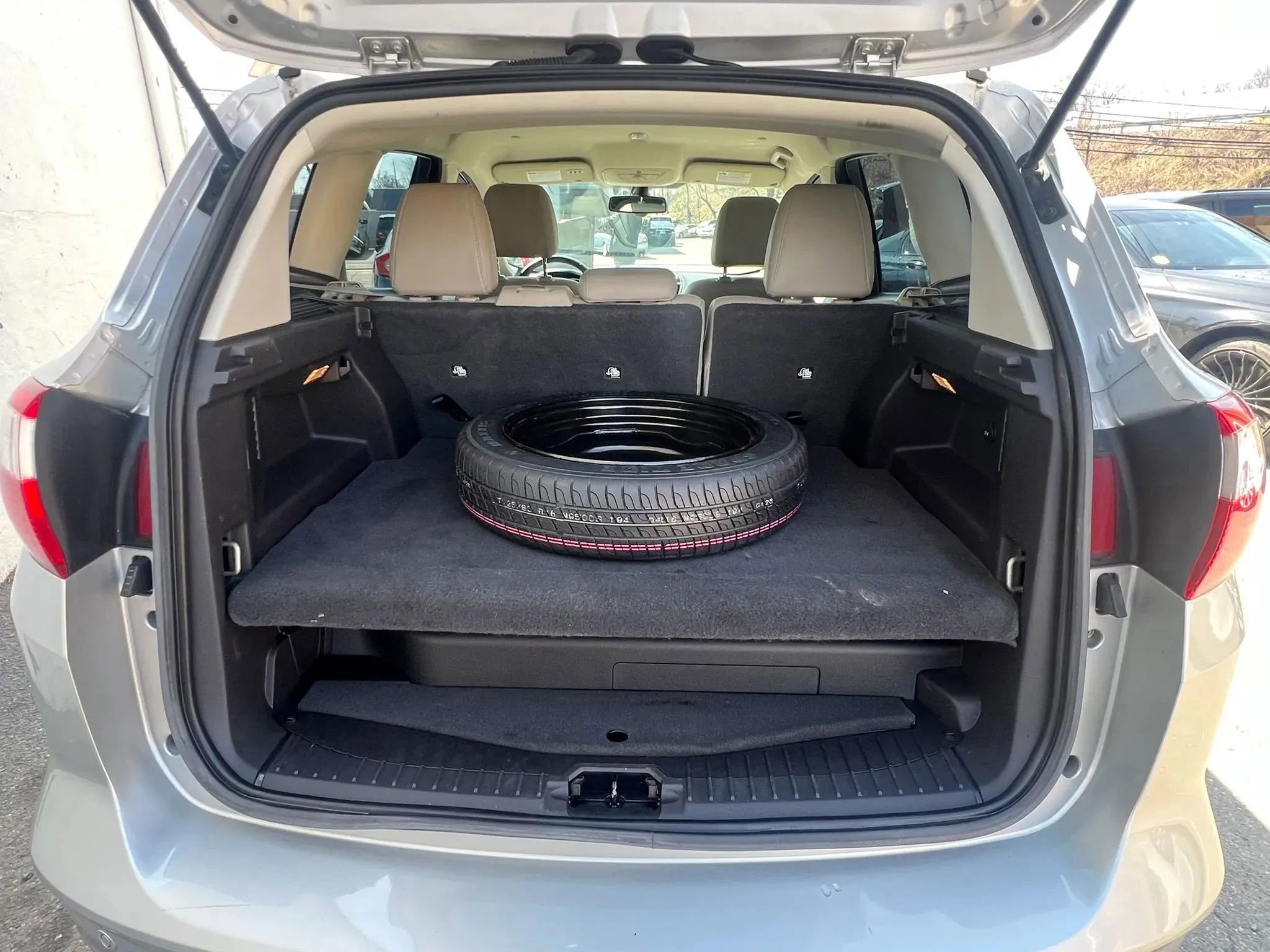 Used 2016 Ford C-MAX Energi SEL w/ Equipment Group 301A image 10