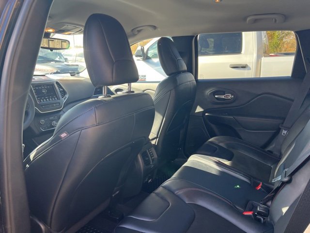 Used 2022 Jeep Cherokee Trailhawk image 18