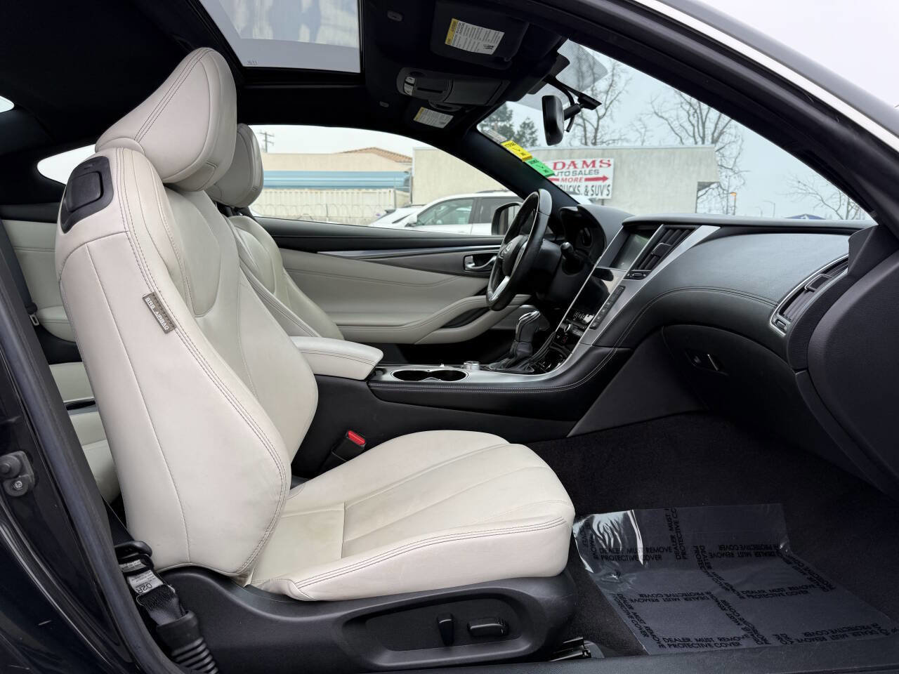 Used 2017 INFINITI Q60 3.0t image 13