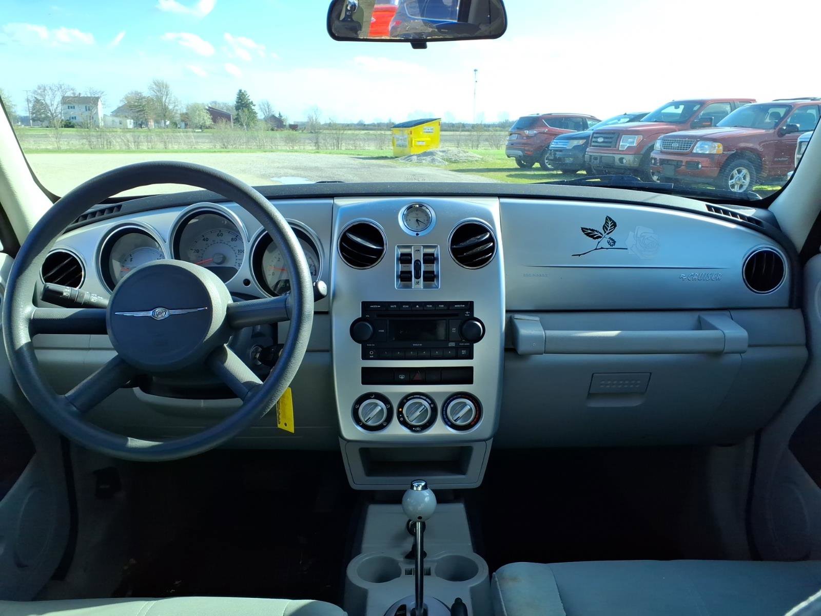 Used 2007 Chrysler PT Cruiser FWD image 7