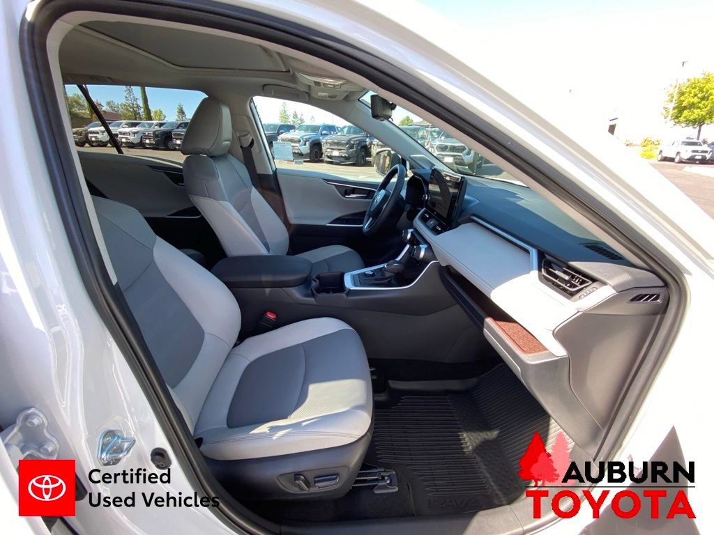Certified 2025 Toyota RAV4 Limited w/ Advanced Technology Package AWD/4WD image 15