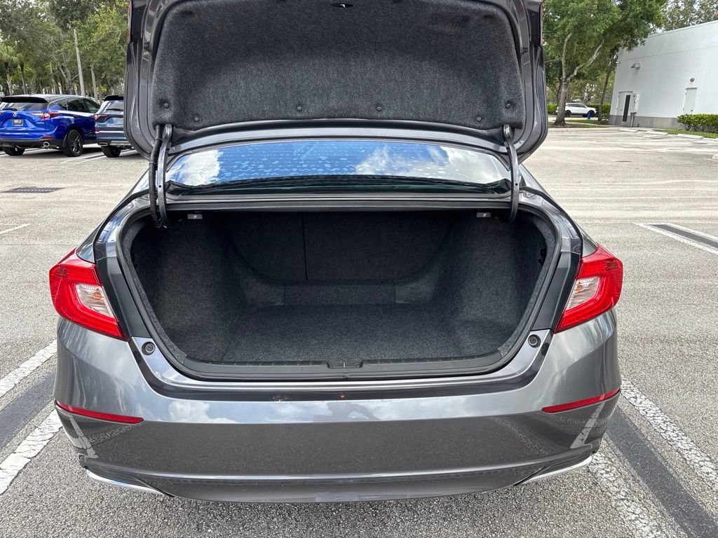 Used 2018 Honda Accord EX image 28
