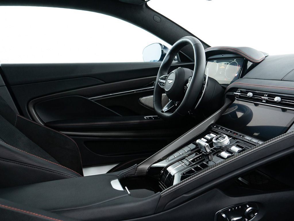 Used 2025 Aston Martin DB12 Coupe RWD image 24