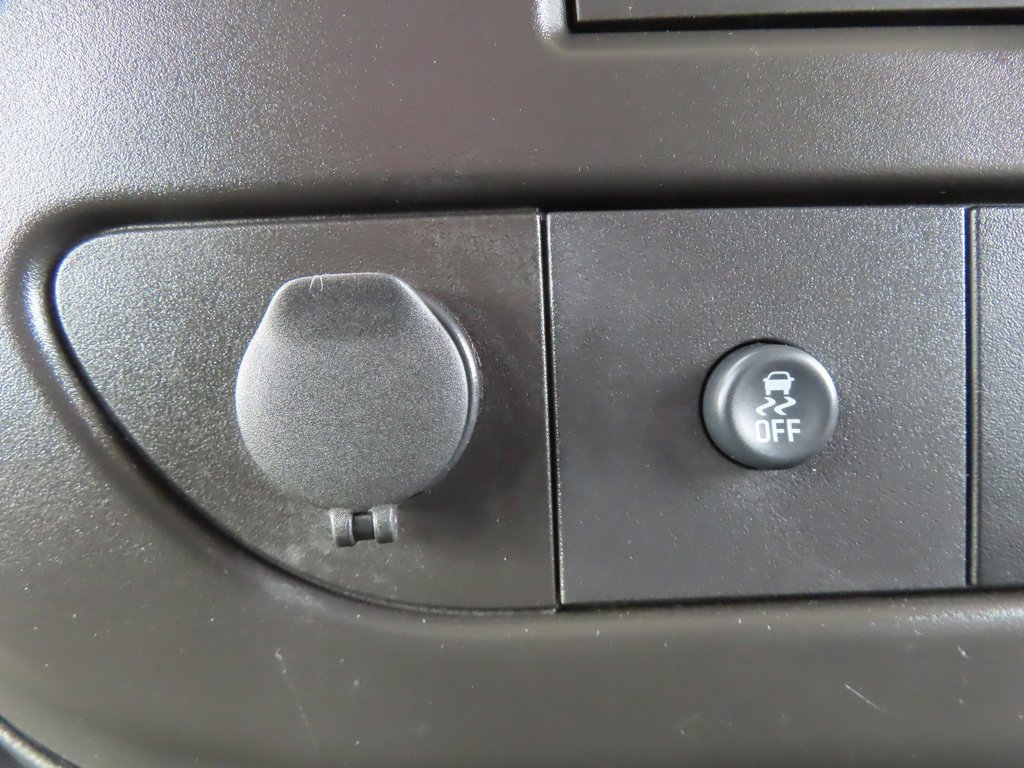 Used 2023 GMC Savana 2500 w/ Driver Convenience Package image 6