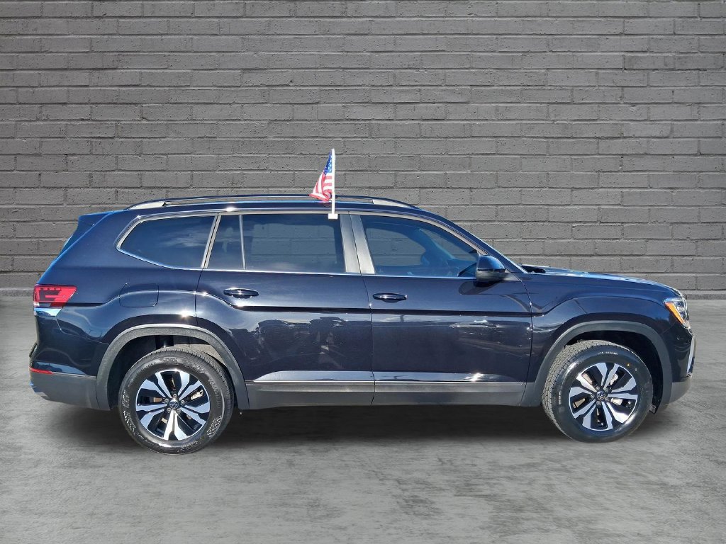 Used 2024 Volkswagen Atlas SE FWD image 11