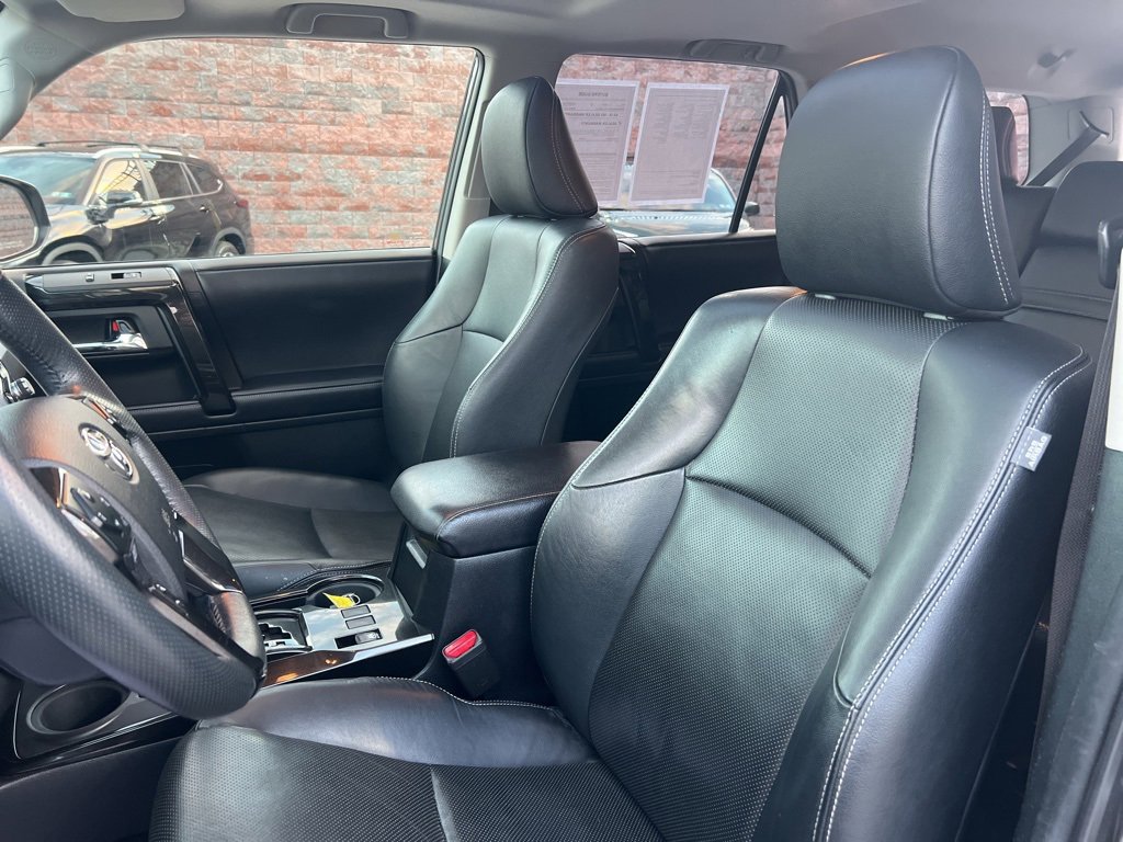 Used 2020 Toyota 4Runner Nightshade image 33