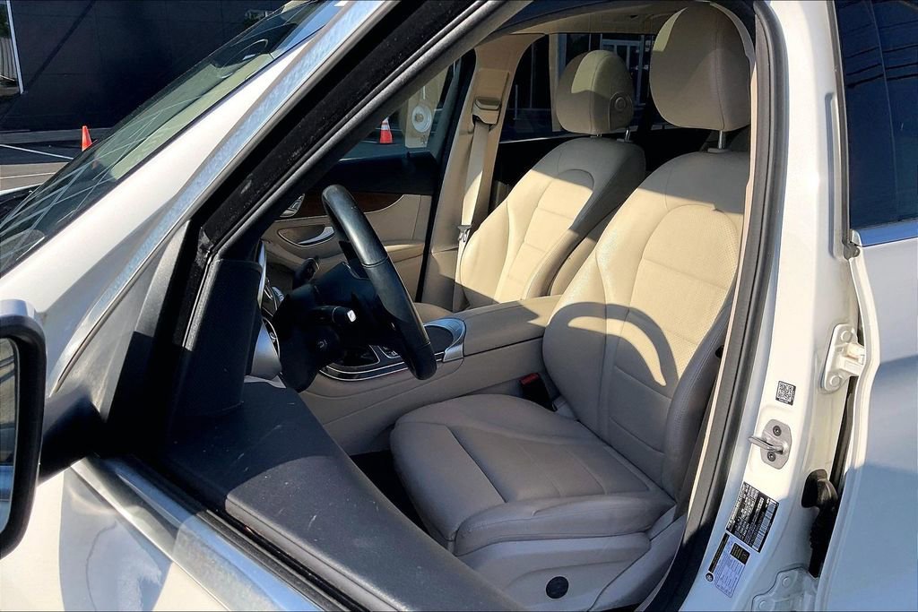 Certified 2022 Mercedes-Benz GLC 300 4MATIC image 8