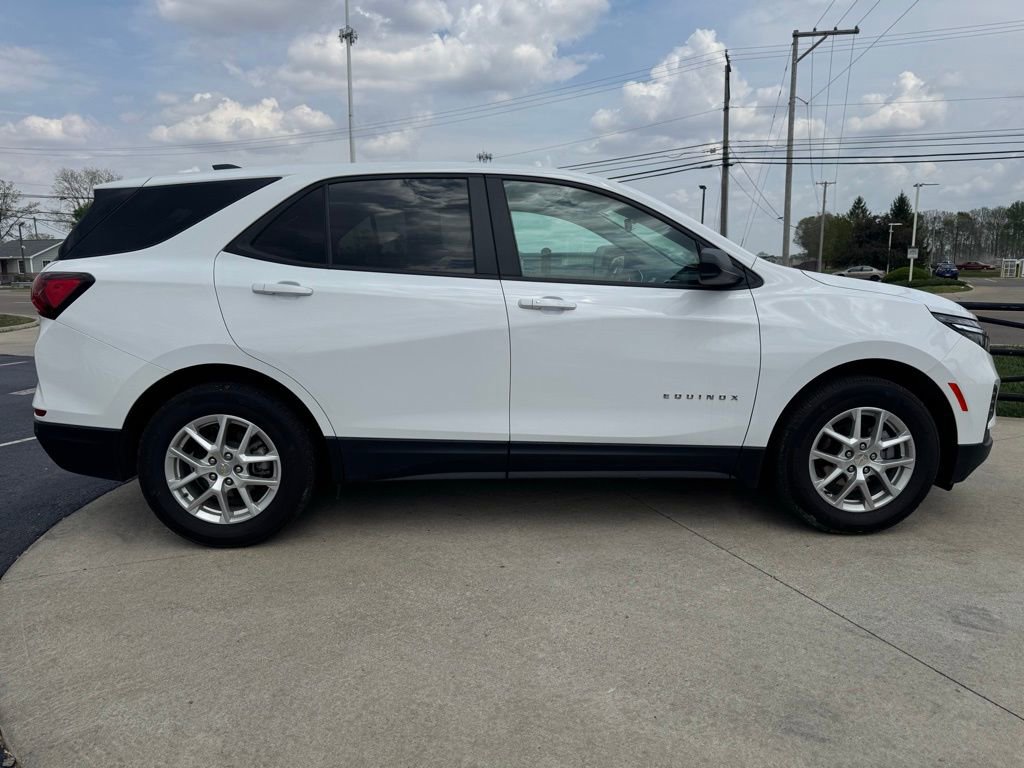 Used 2024 Chevrolet Equinox LS w/ LS Convenience Package FWD image 6