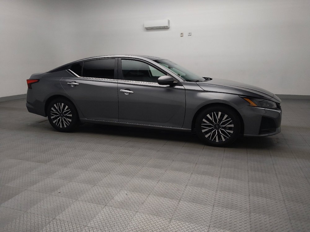 Used 2023 Nissan Altima 2.5 SV image 11