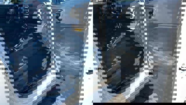 Used 2025 Hyundai Venue Limited image 24