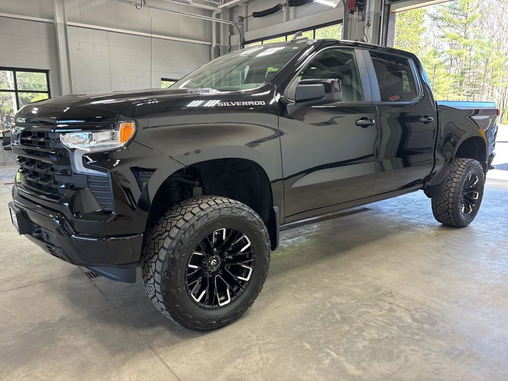 Used 2024 Chevrolet Silverado 1500 RST w/ Convenience Package II image 5