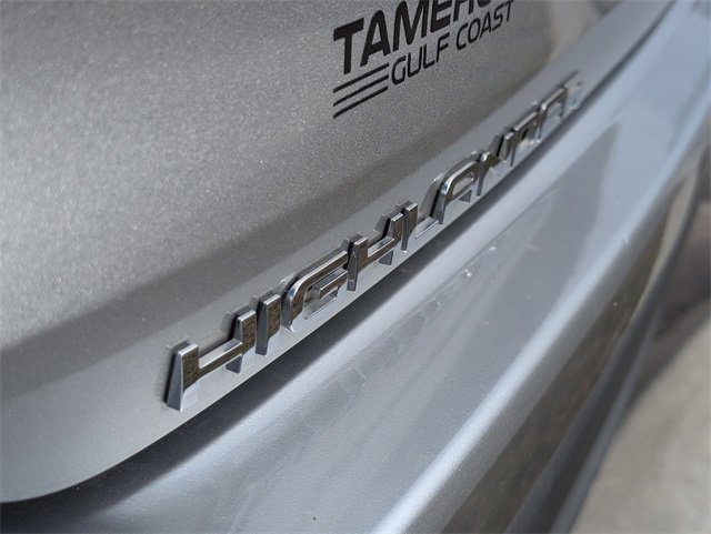 Used 2021 Toyota Highlander LE image 30