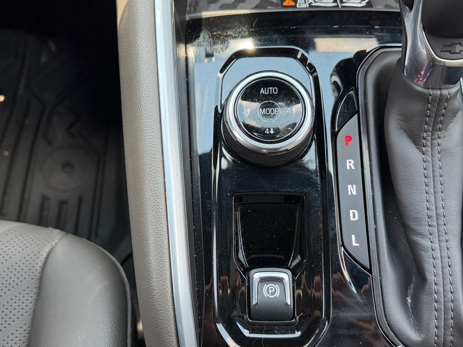 Used 2024 Chevrolet Colorado ZR2 w/ ZR2 Convenience Package III AWD/4WD image 27