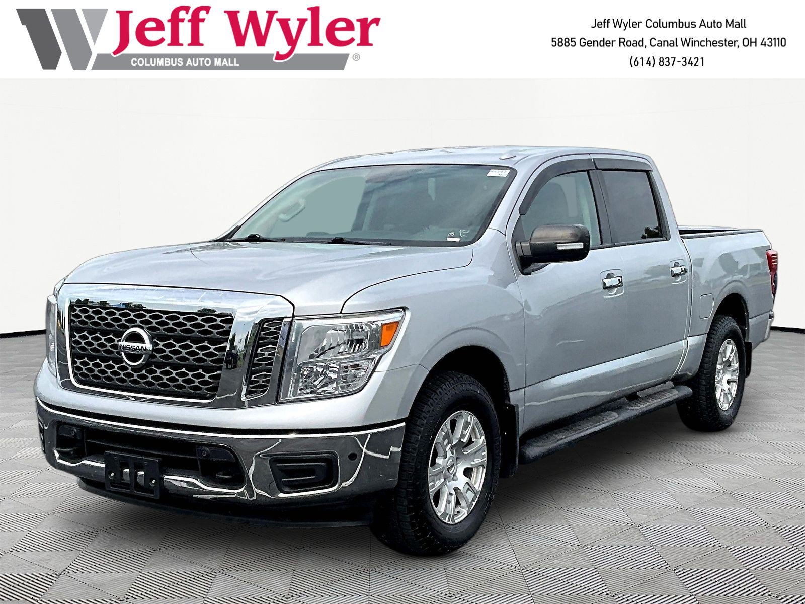 Used 2018 Nissan Titan SV w/ SV Convenience Package