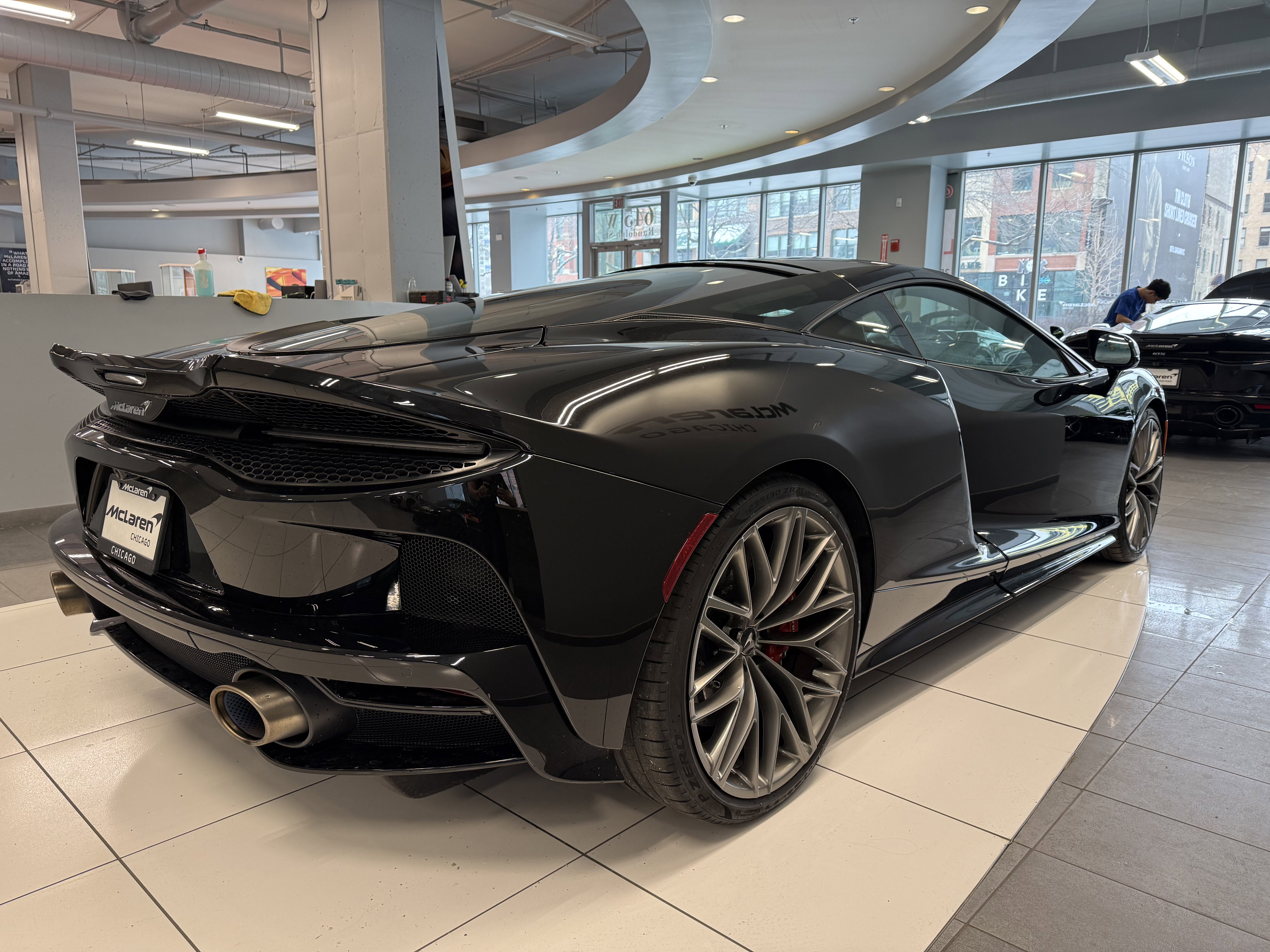 Used 2022 McLaren GT image 4