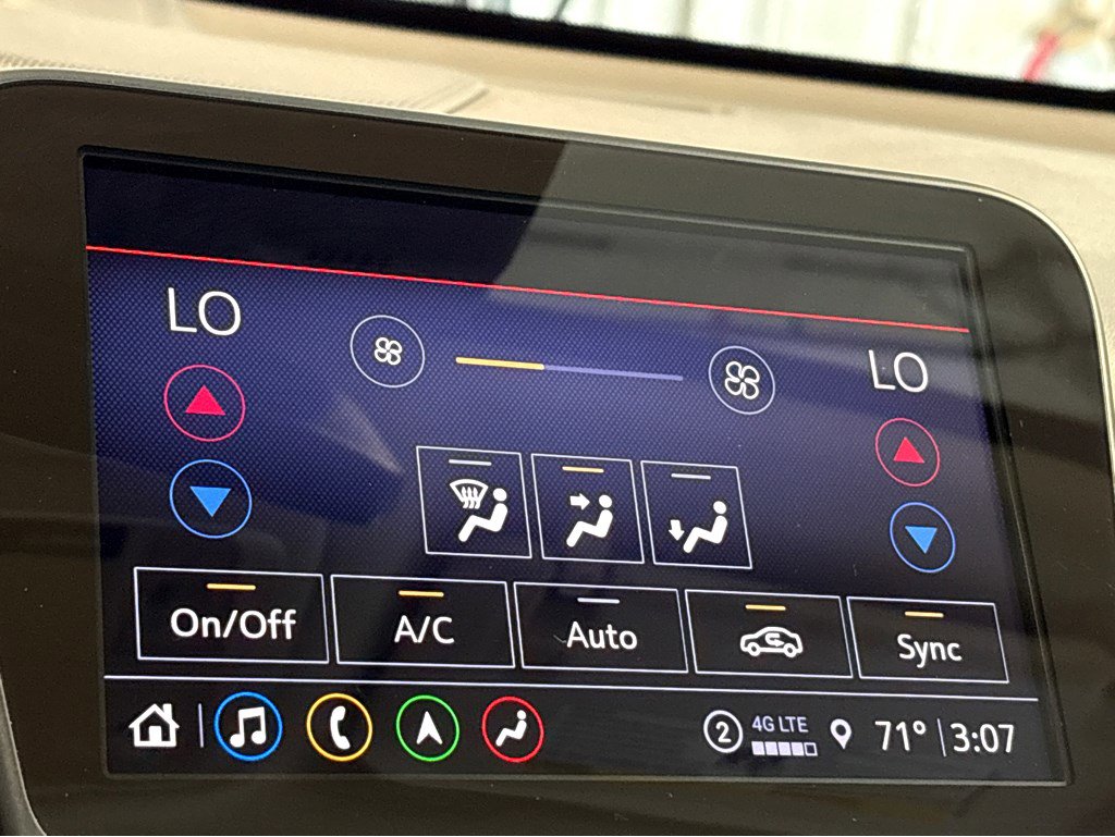Used 2024 Chevrolet Malibu LT FWD image 37