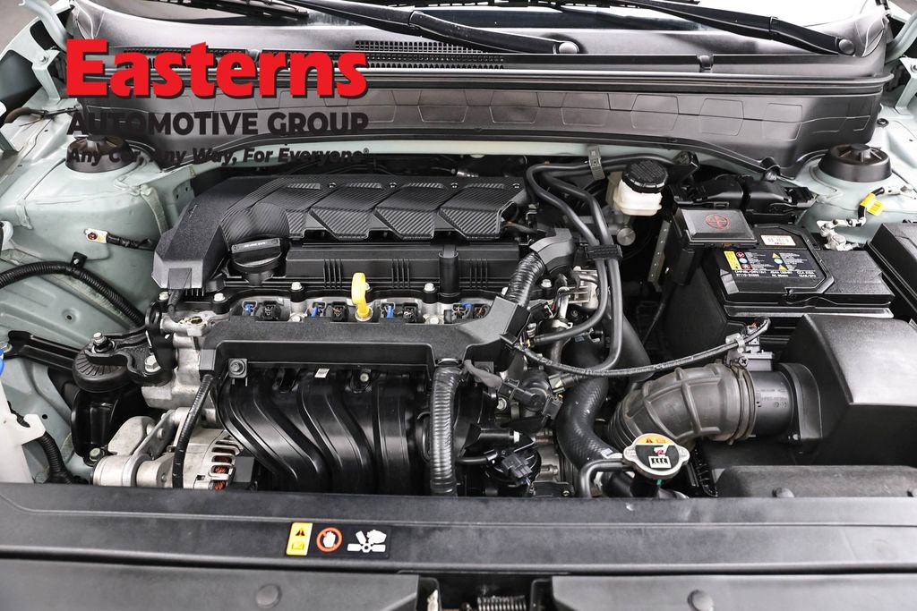 Used 2025 Hyundai Venue SEL FWD image 7