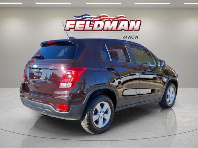 Used 2022 Chevrolet Trax LS w/ Tint and Cruise Package AWD/4WD image 14