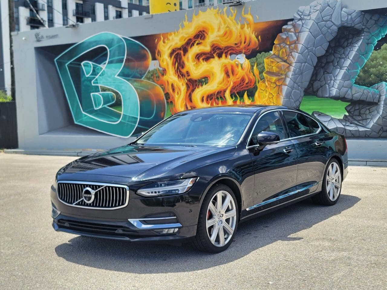 Used 2017 Volvo S90 T5 Inscription w/ Vision Package FWD image 1