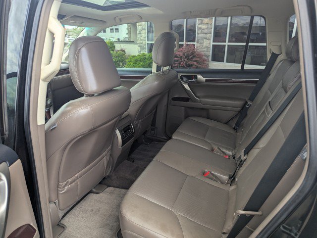 Used 2018 Lexus GX 460 Premium w/ Premium Package AWD/4WD image 27