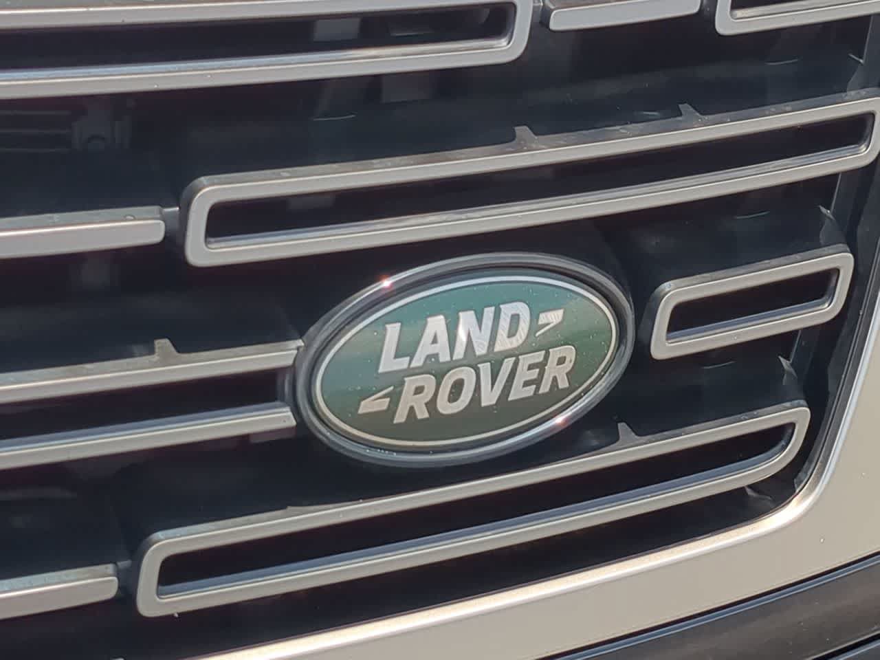 Certified 2025 Land Rover Range Rover SE AWD/4WD image 12