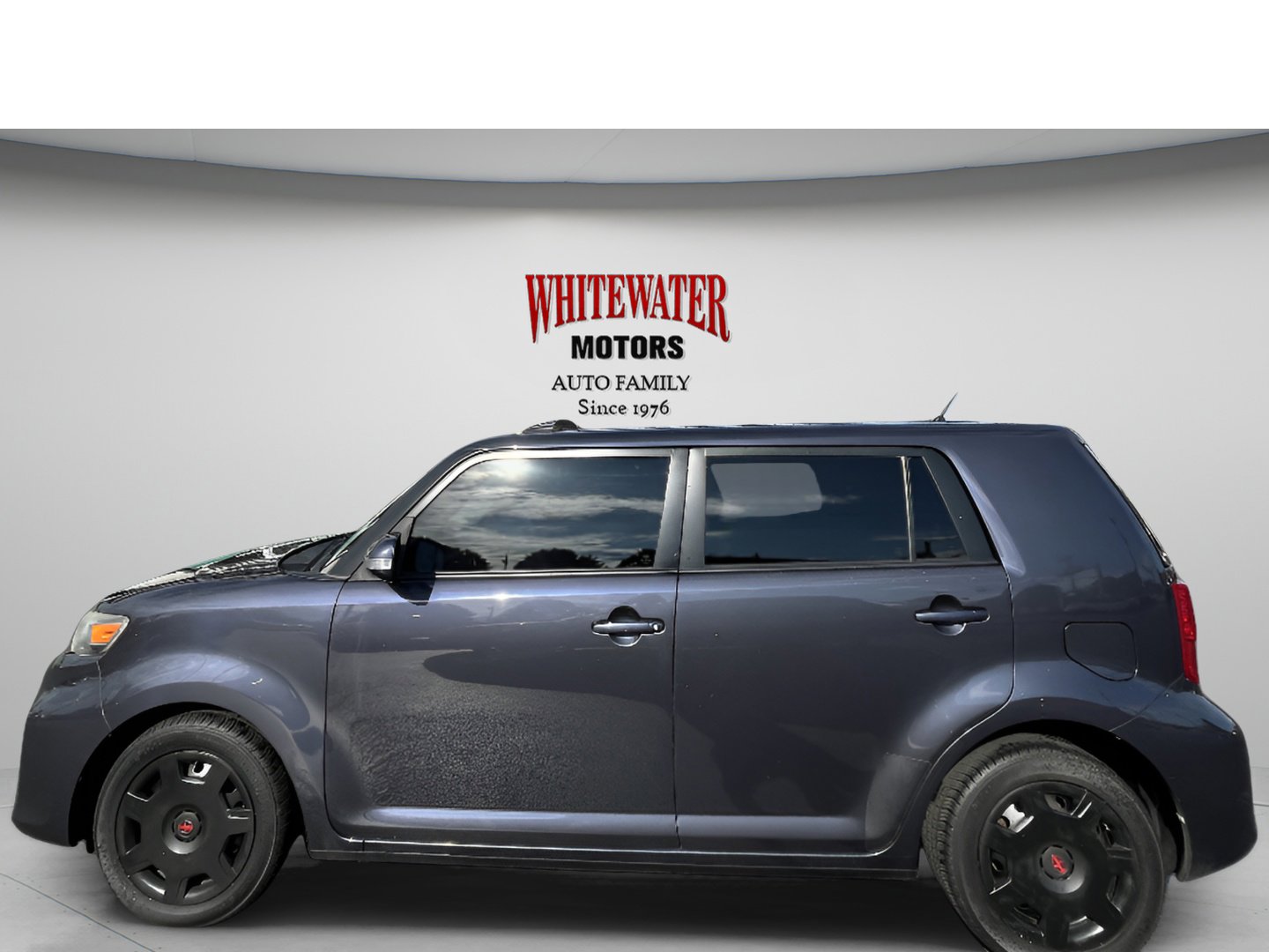 Used 2012 Scion xB FWD image 3